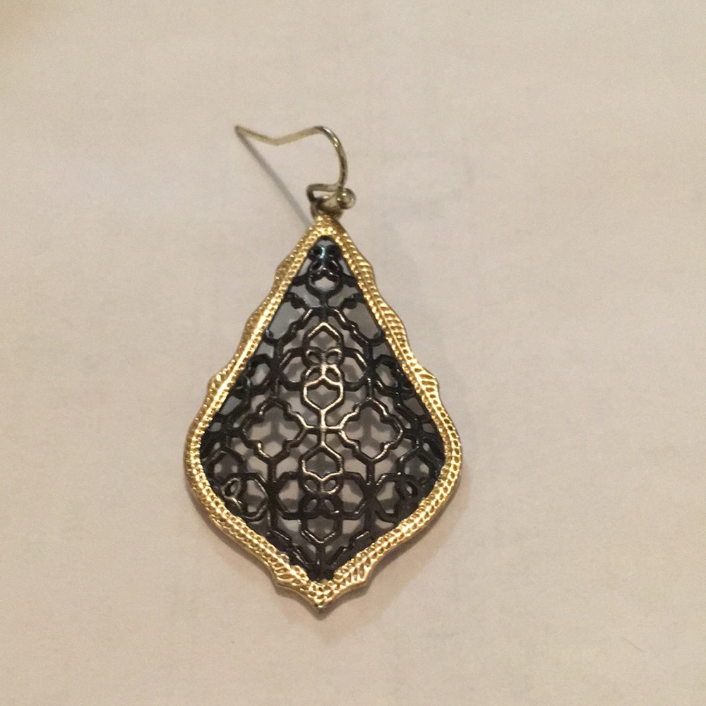 Kendra Scott 1 Addie Earring (not pair)